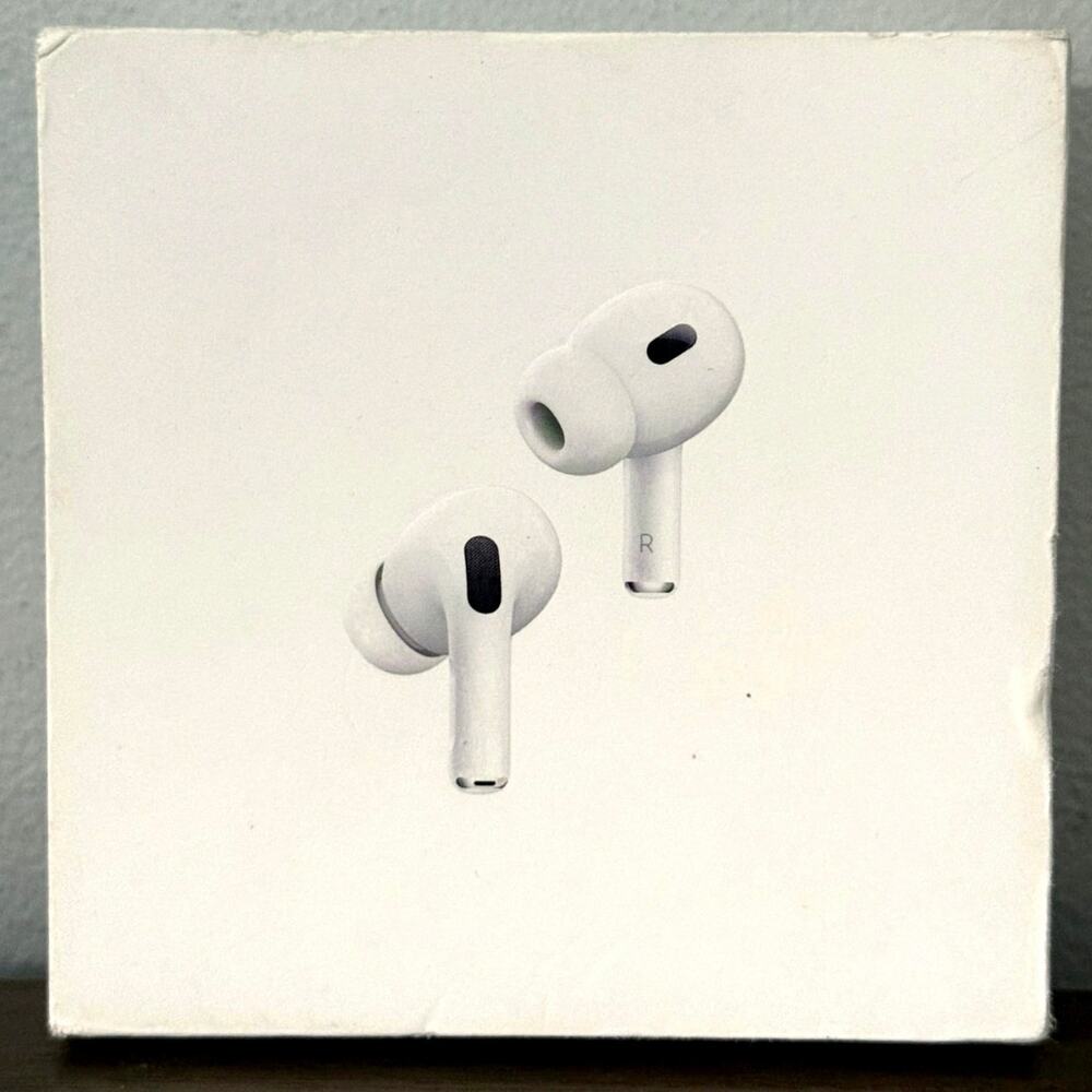 Apple AirPods PRO 2nd Gen MTJV3LL/A USB‑C MagSafe Case New Unopened GENUINE - Picture 15 of 16